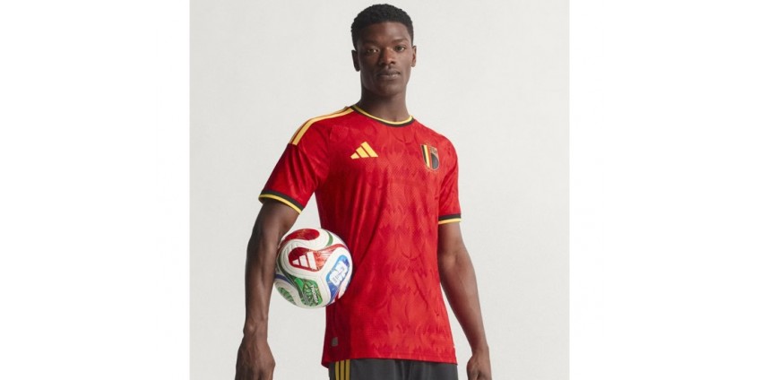 Replica vs. Authentic: Which 2026 Soccer Jersey Should You Buy?