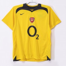 Arsenal FC Men Away Retro Soccer Jersey 2005 Arsenal FC Men Away Retro Soccer Jersey 2005