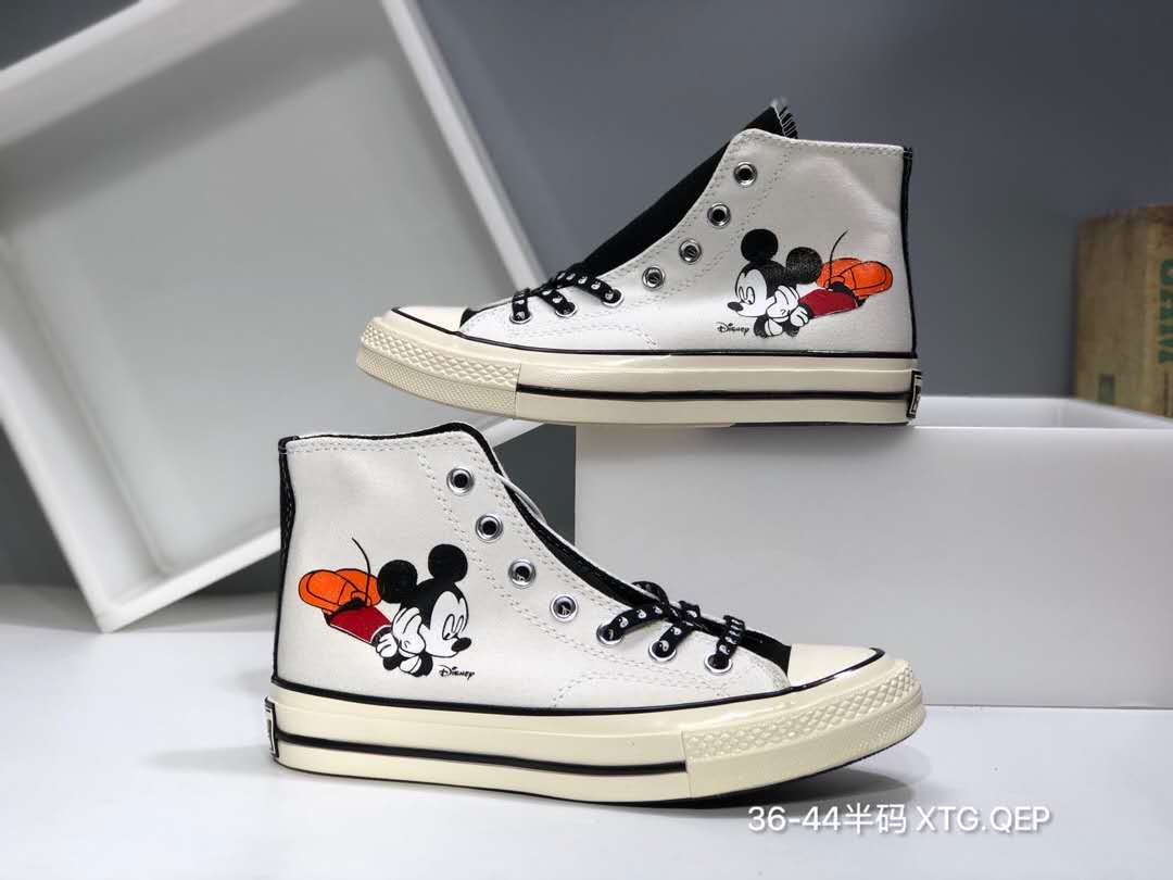 2020 Mickey Mouse limited Converse 